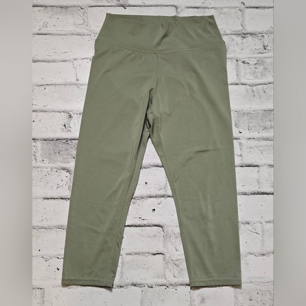 Joe Fresh Green Crop Active Leggings